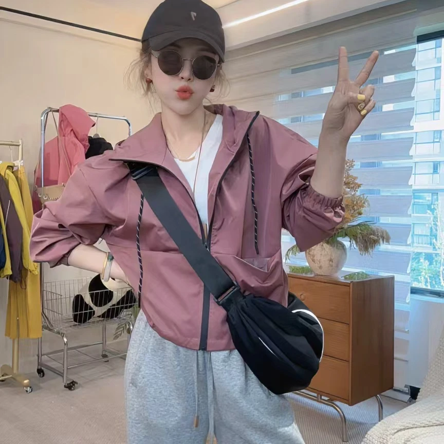 抽绳连帽冲锋衣外套女早秋新款女装宽松洋气上衣潮女款