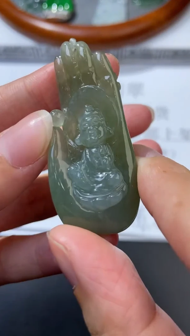 未镶嵌挂件翡翠376676    多人