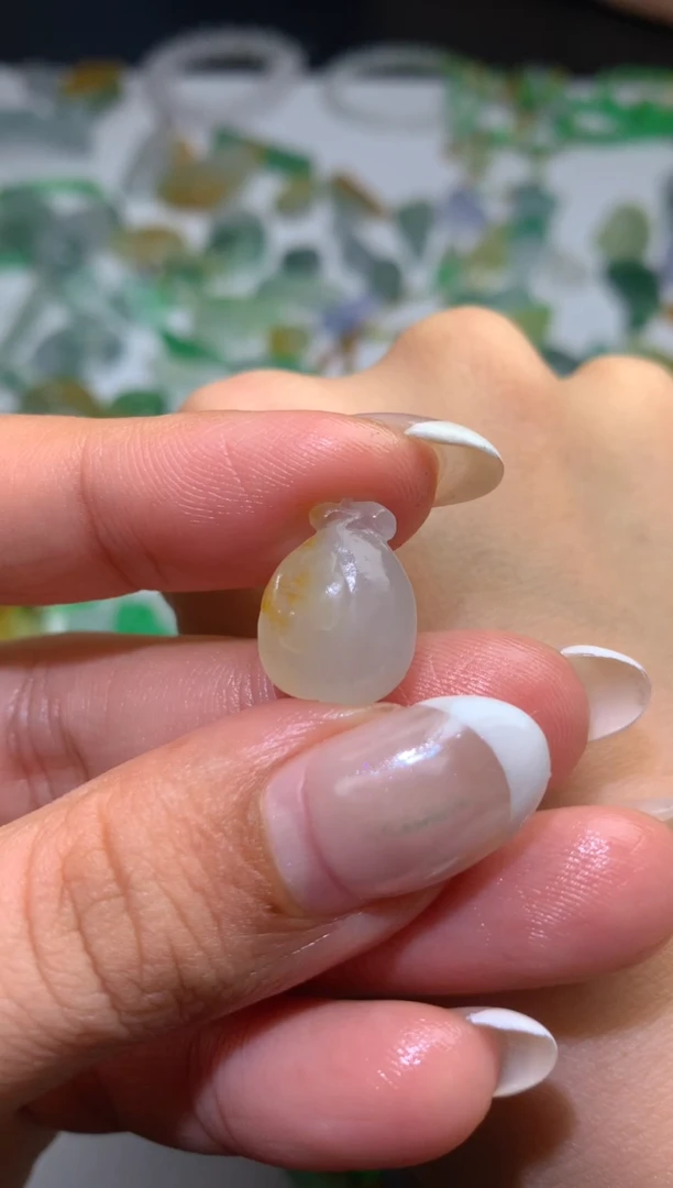 未镶嵌定制翡翠毛货