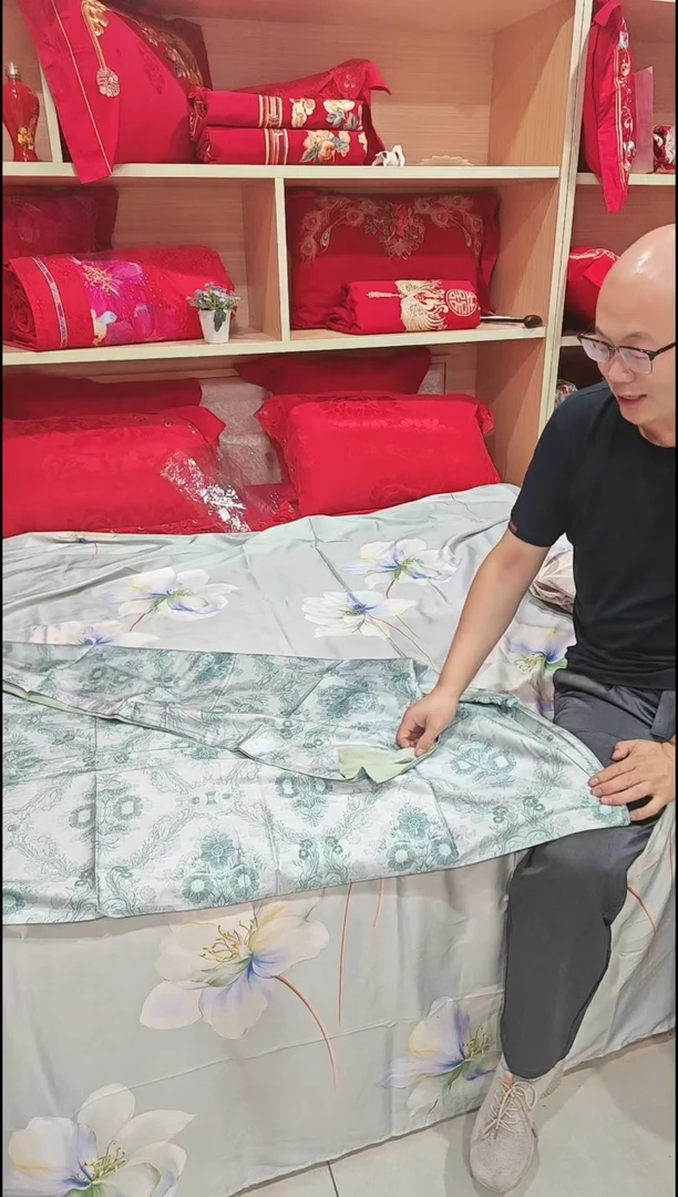 银鼠毛一面全棉一面磨毛被套1.55*2.1