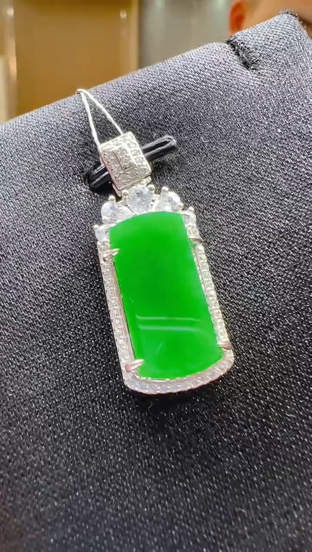 吊坠(不含链)银S925镶嵌翡翠天然A货翡翠多样性发一