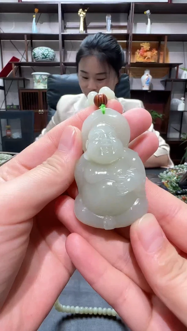 吊坠(赠链)未镶嵌和田玉