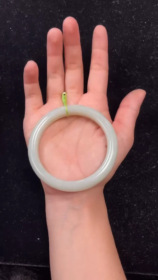 未镶嵌手镯和田玉新疆且末近矿料62圈口上等和田玉手镯女