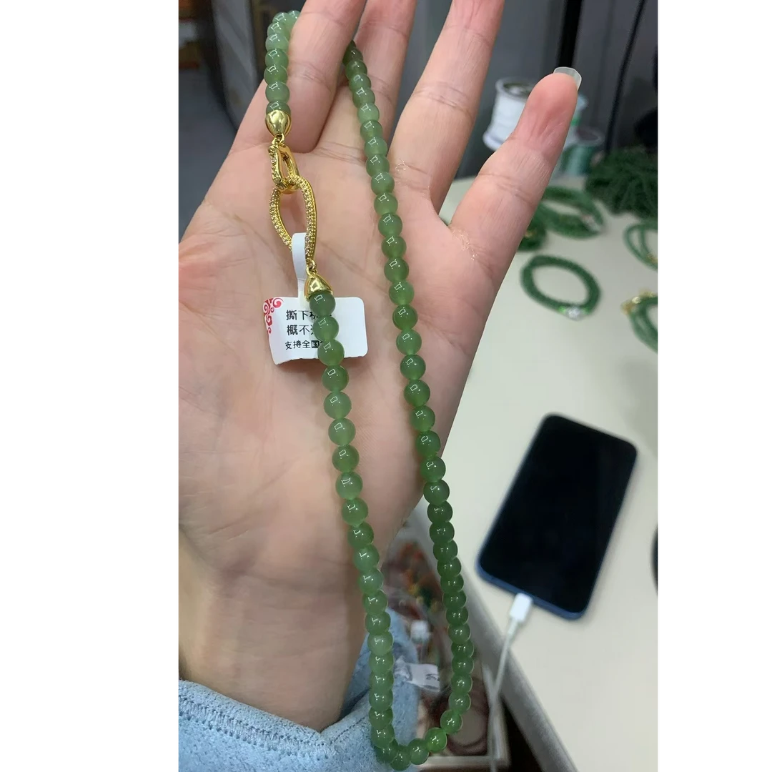 冰果绿和田玉碧玉项链卡6