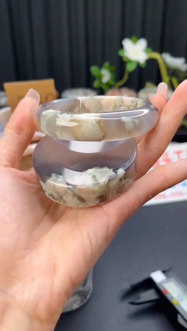 未镶嵌手镯石英质玉 （59圈口）赠送镯心