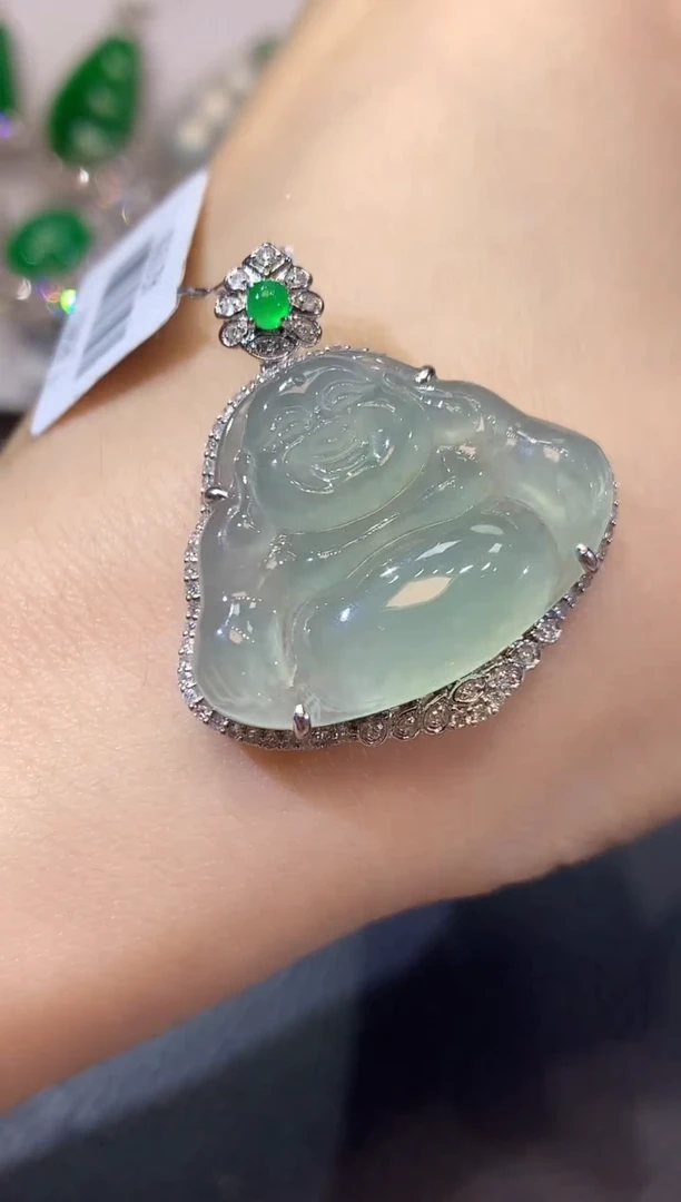 【闪购商品】翡翠吊坠(不含链)18K金镶嵌A49