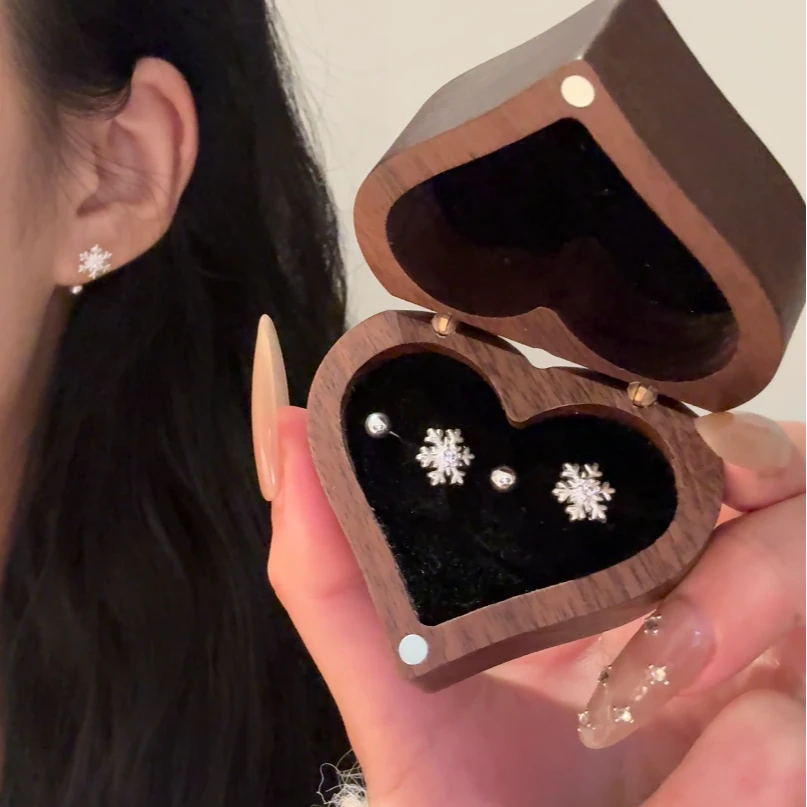 合金耳饰 【冬季新款】雪花螺丝耳钉睡觉免摘耳环高级感耳饰女养耳