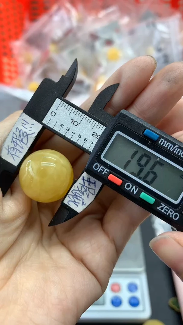 未镶嵌琥珀珠宝奇石729