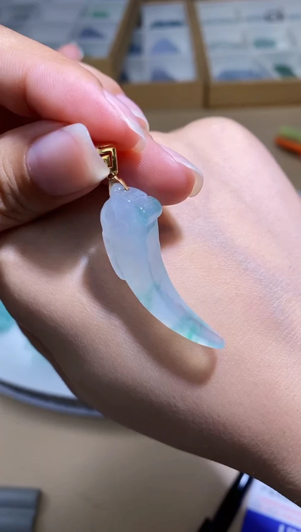 未镶嵌定制翡翠挂件