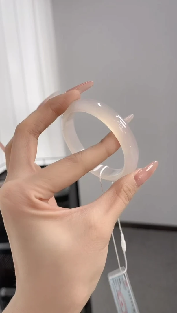 【闪购商品】玛瑙/玉髓手镯未镶嵌55-56圈