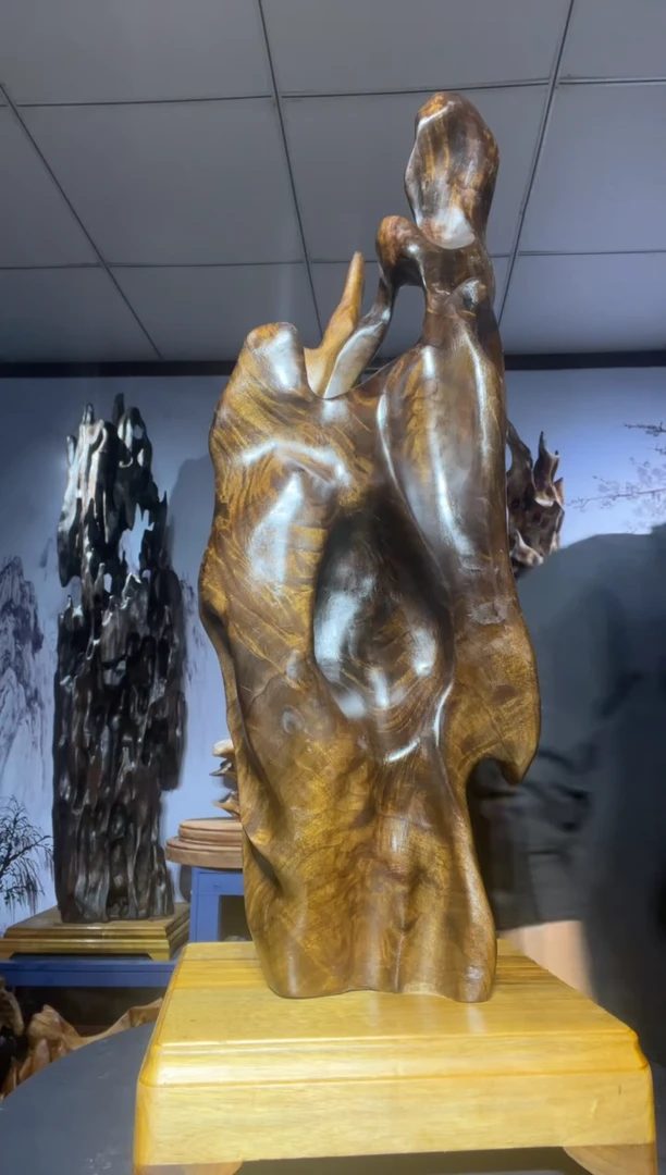金丝楠木雕款男*金丝楠木工艺品摆件