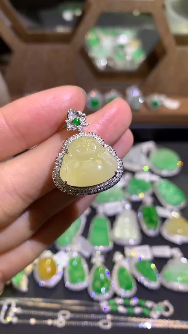 【闪购商品】翡翠吊坠(不含链)18K金镶嵌吊坠