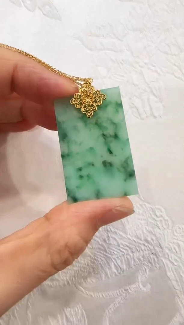 翡翠未镶嵌颈饰国风