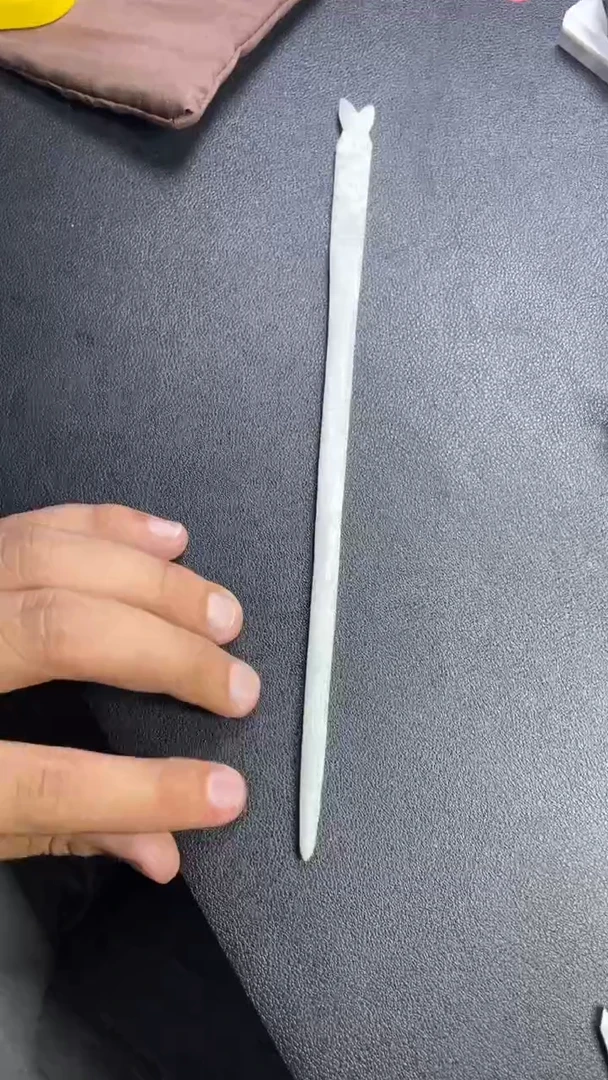 未镶嵌定制翡翠陈**?翡翠发簪一件