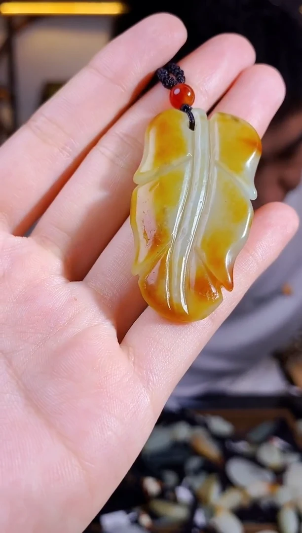 和田玉未镶嵌颈饰1