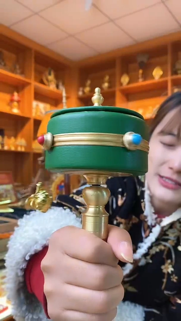 【闪购商品】泥塑绿妈妈-手摇转筒