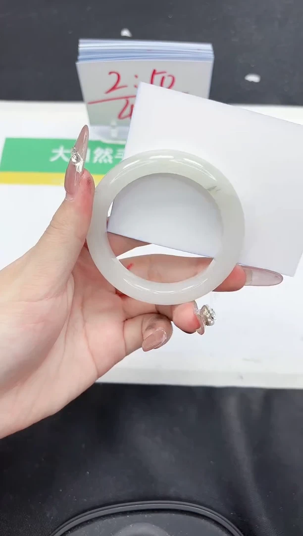 【闪购商品】石英质玉手镯未镶嵌319-52