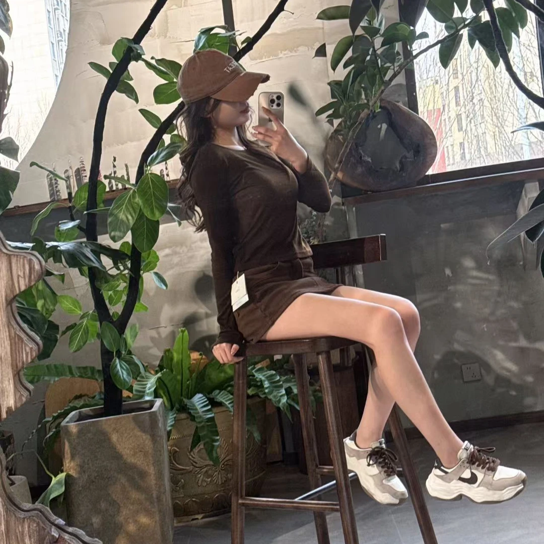 韩版灰色圆领长袖T恤女秋季修身显瘦薄款上衣叠穿吊带背心两件套