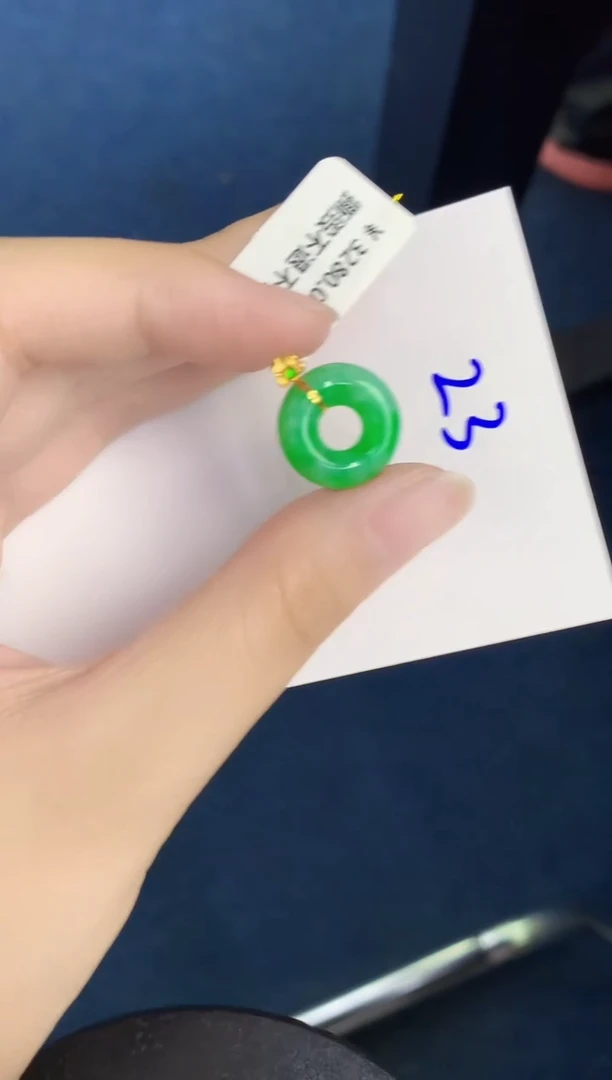 翡翠18K金镶嵌颈饰天然翡翠緬甸A貨