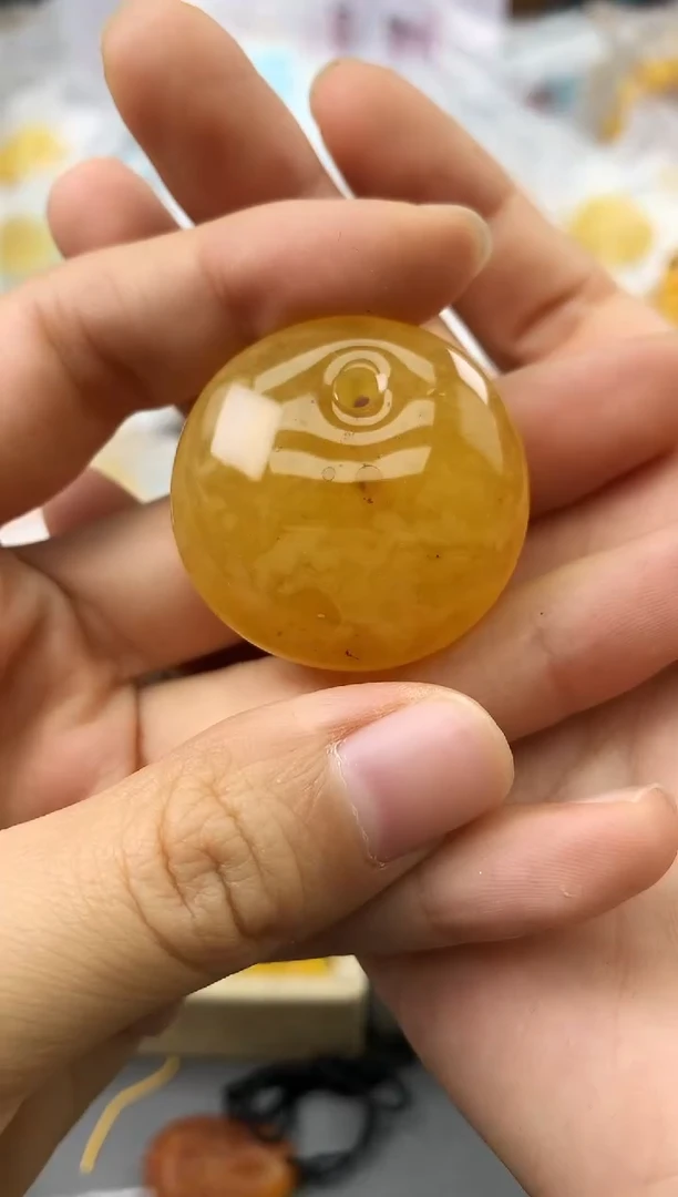 未镶嵌琥珀珠宝奇石127