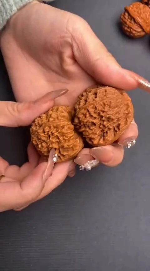 【闪购商品】文玩核桃把件南疆石42左右（深清x）