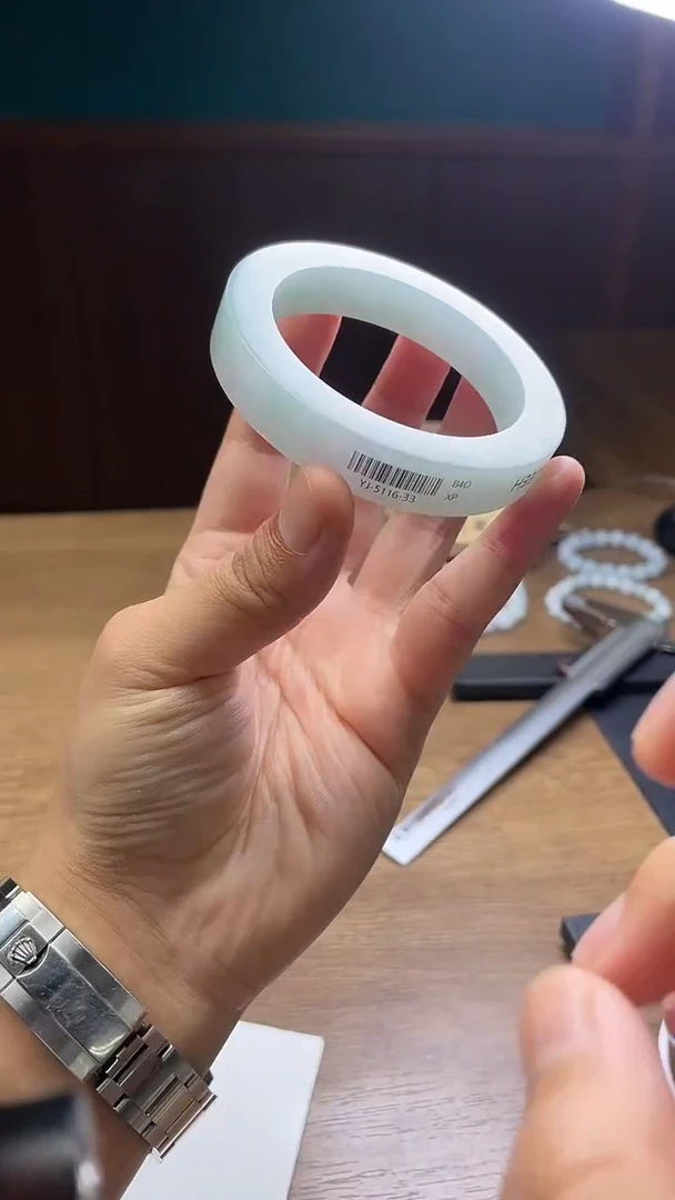未镶嵌手镯定制翡翠?*心定制