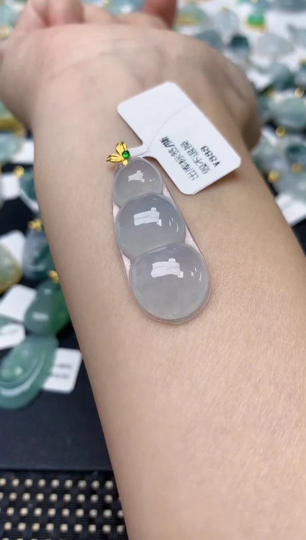 颈饰18K金镶嵌翡翠天然缅甸A货翡翠