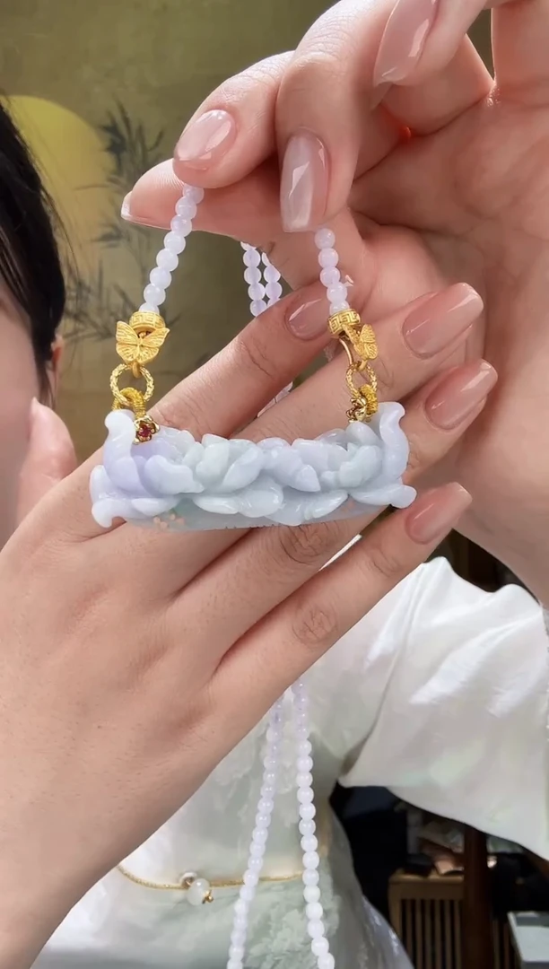 颈饰未镶嵌翡翠吊坠