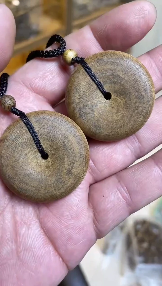 【闪购商品】沉香吊坠老惠安扣子吊坠多样性发其一