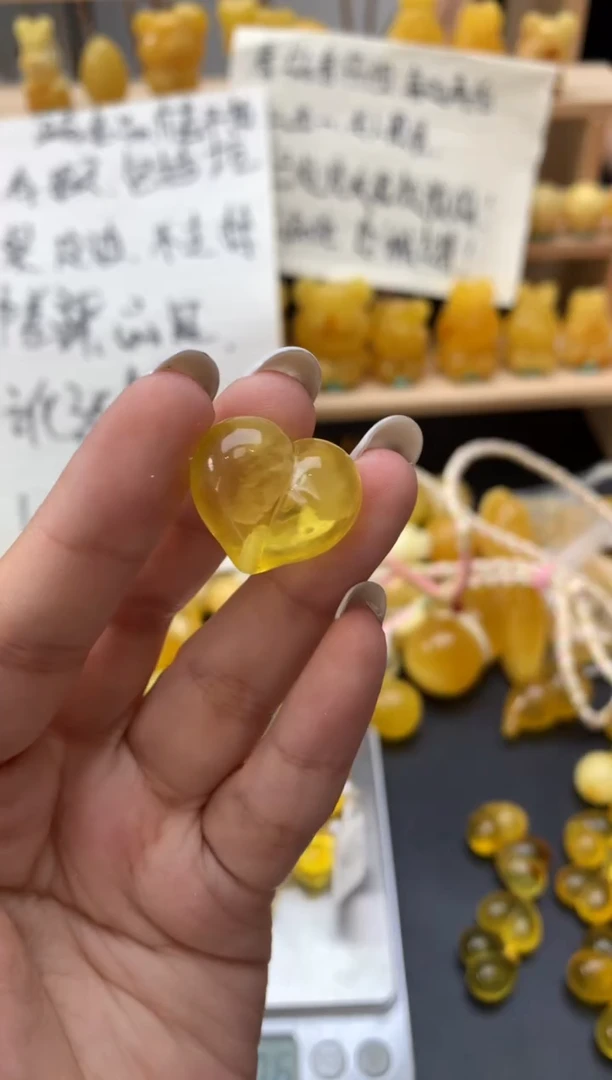 琥珀未镶嵌珠宝奇石060琥珀蜜蜡微瑕