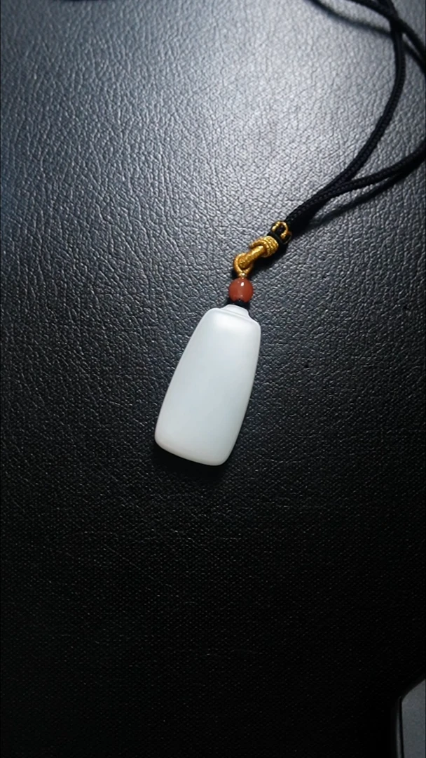 颈饰未镶嵌和田玉无事牌