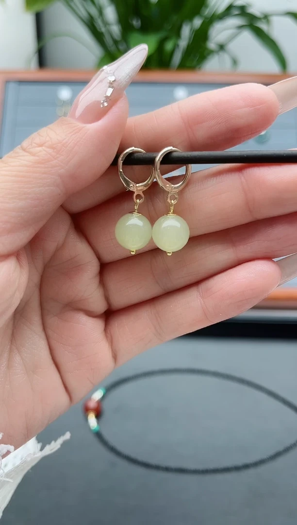 【闪购商品】和田玉耳饰银S925镀金镶嵌6511