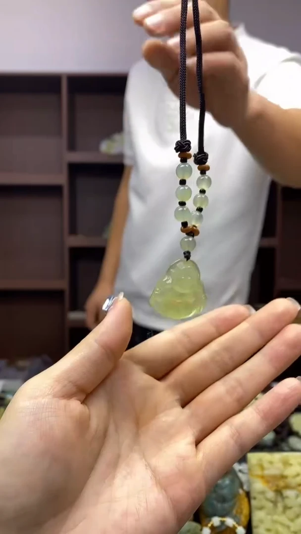 未镶嵌岫玉挂件