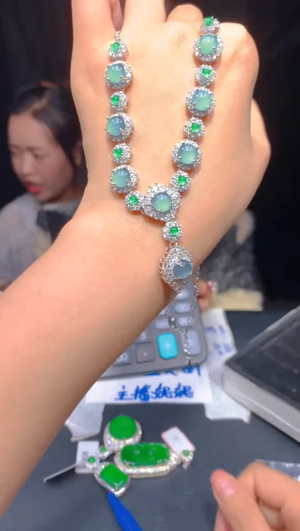 【闪购商品】定制翡翠未镶嵌152多样性发货（发其一）