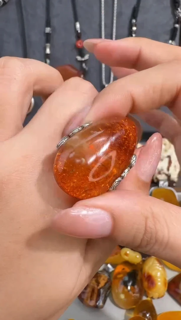 未镶嵌琥珀裸石昱*琥珀