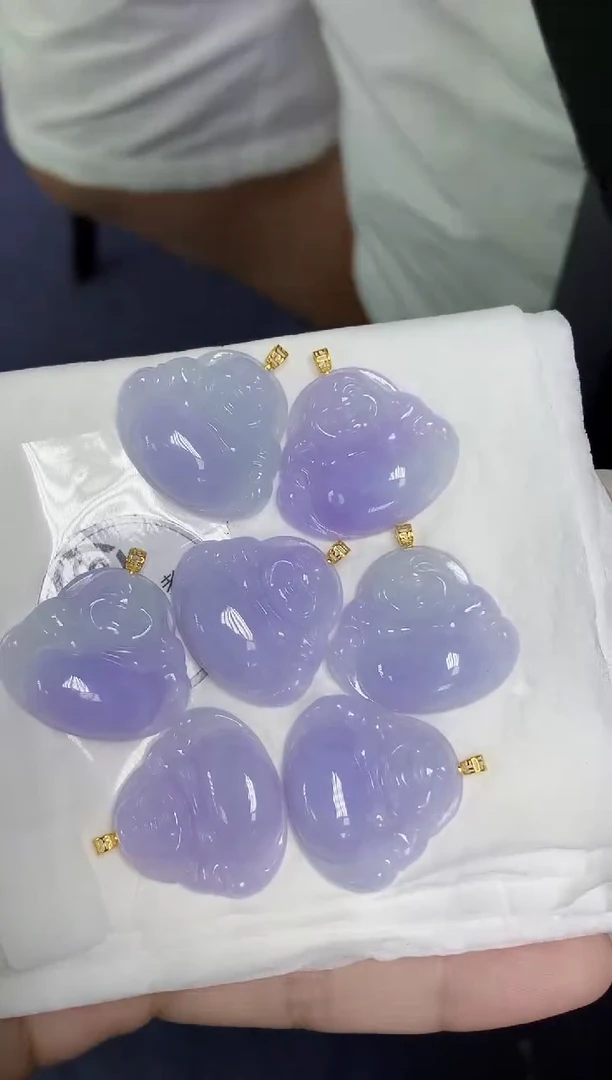 翡翠18K金镶嵌颈饰天然缅甸翡翠A货多样性发其一