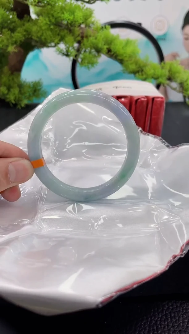 【闪购商品】翡翠手镯未镶嵌手镯