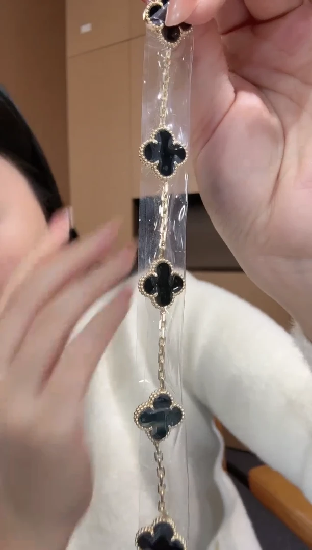 【闪购商品】玛瑙/玉髓手链18K金镶嵌黑色k黄，五花手链GHJ