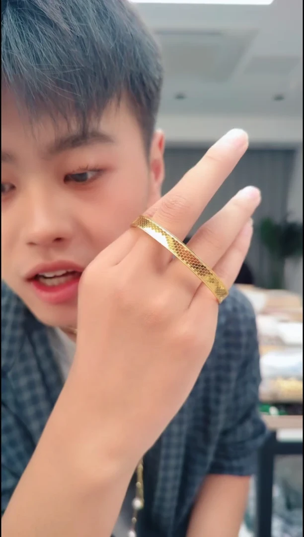 无合金2748龙鳞手镯开口