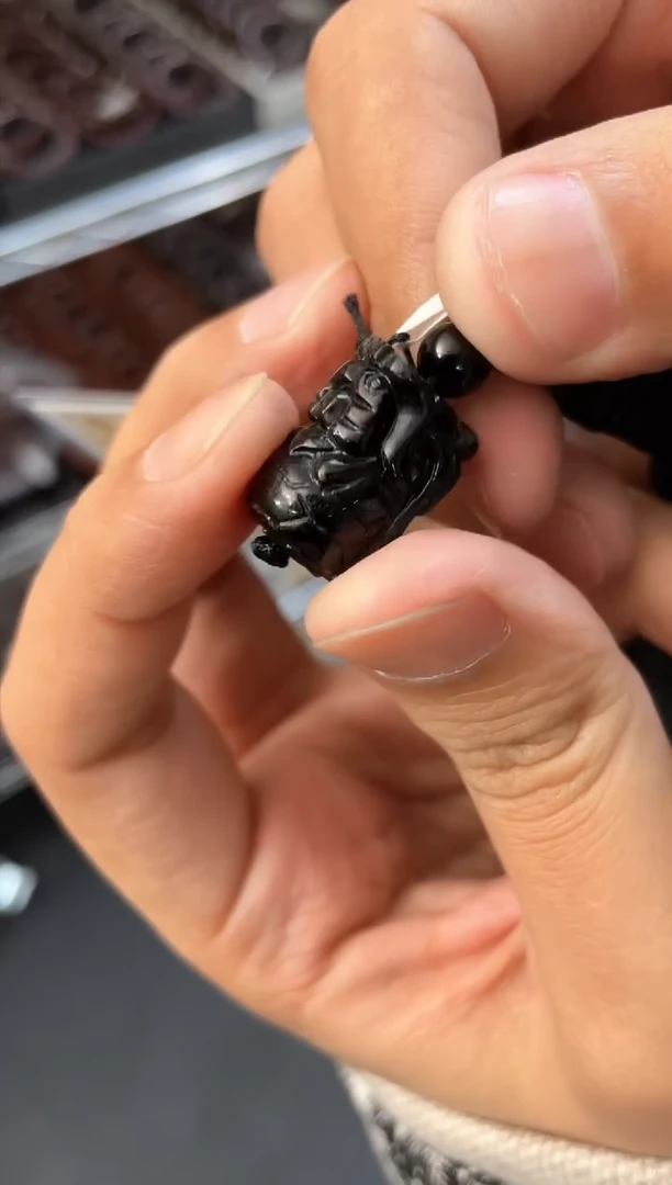 【闪购商品】辉石裸石未镶嵌金运石裸石吊坠（多样性发其一）