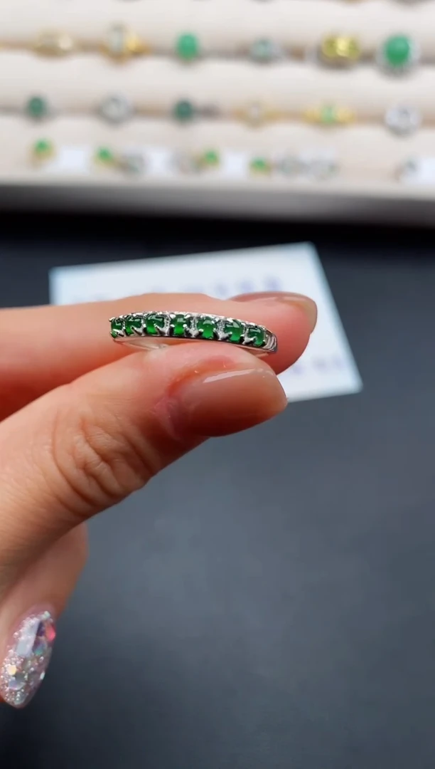 银S925镶嵌戒指翡翠66666666+4
