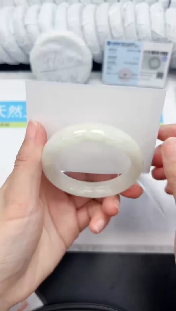 【闪购商品】和田玉手镯未镶嵌304-54.5