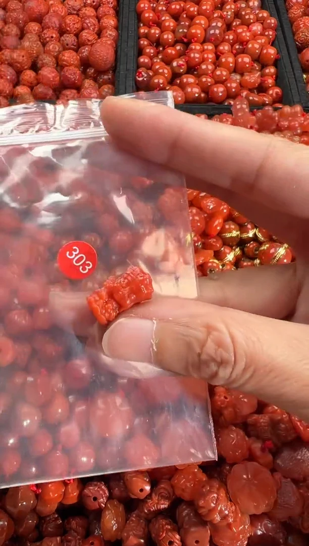 【闪购商品】南红玛瑙颈饰未镶嵌3