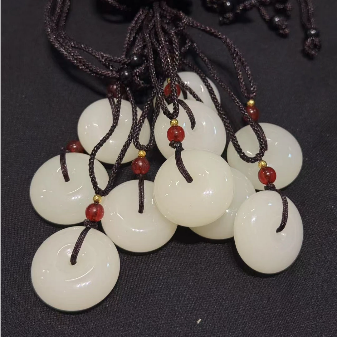 天然和田玉平安扣吊坠（多样发其一）a123