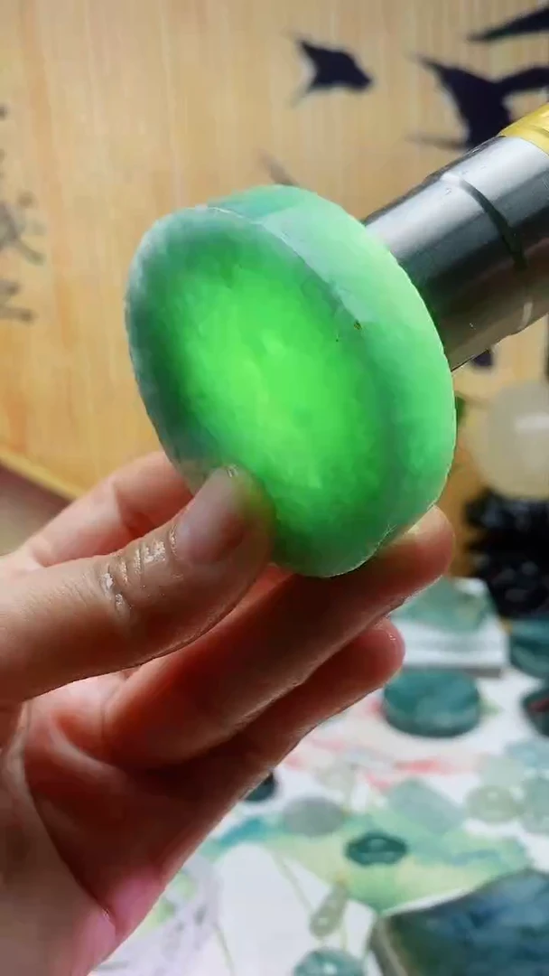 翡翠未镶嵌颈饰翡翠022