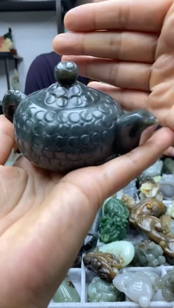 未镶嵌和田玉摆件1