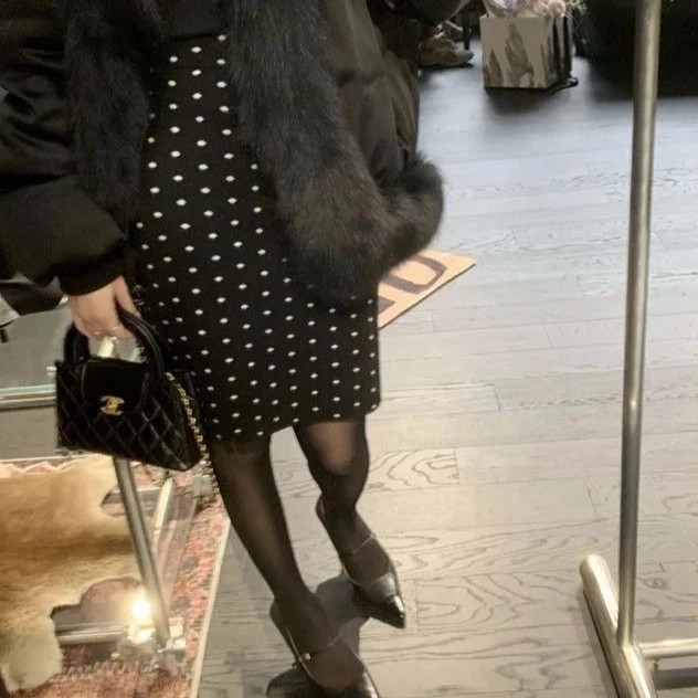 浪漫法式女郎高腰包臀显瘦波点短裙秋冬新款时尚气质百搭a字半裙