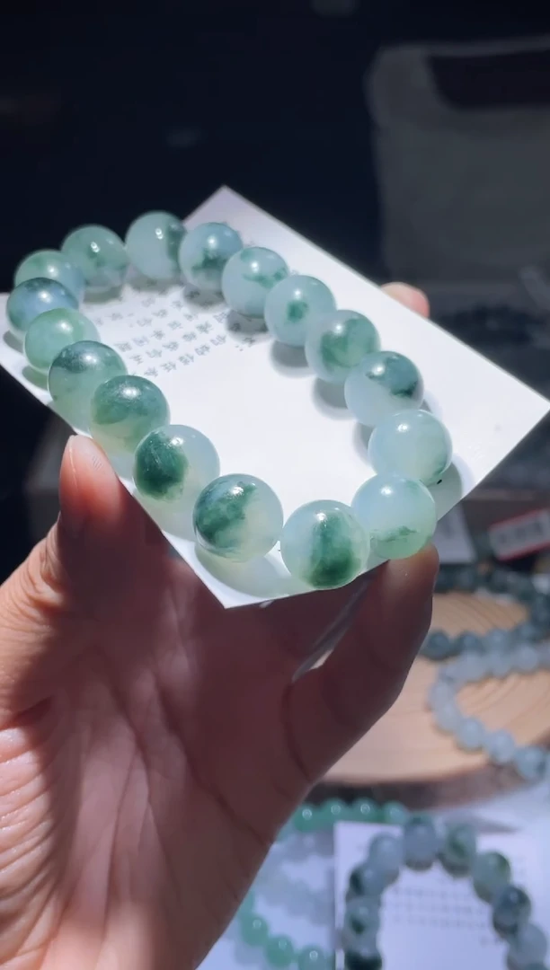 未镶嵌定制翡翠一**鱼翡翠手串