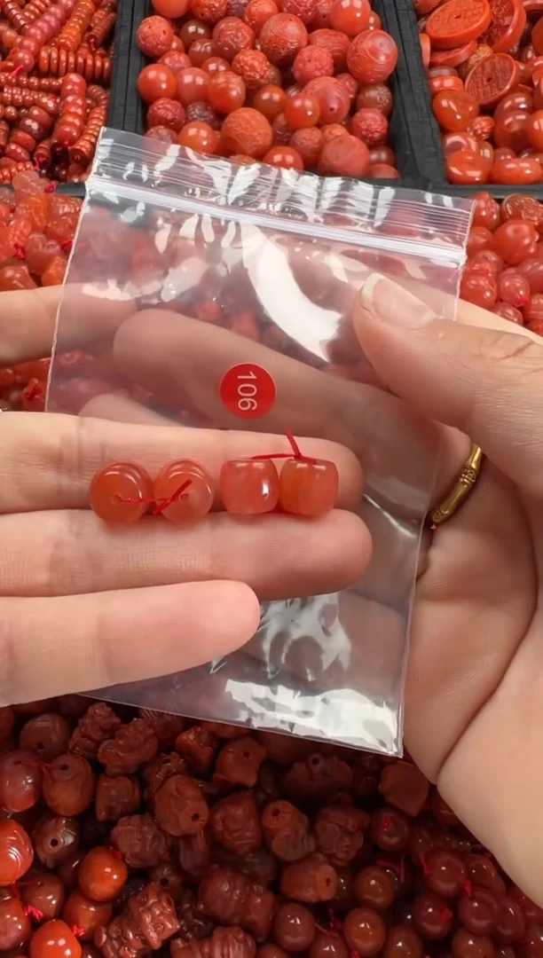 【闪购商品】南红玛瑙颈饰未镶嵌1