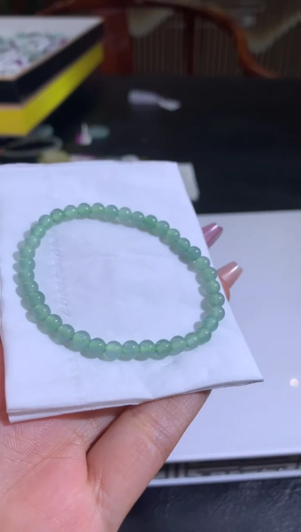 未镶嵌定制翡翠毕*仔翡翠